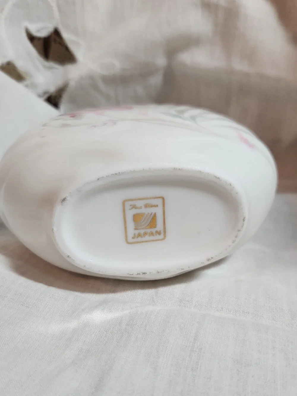 N/A elegant white